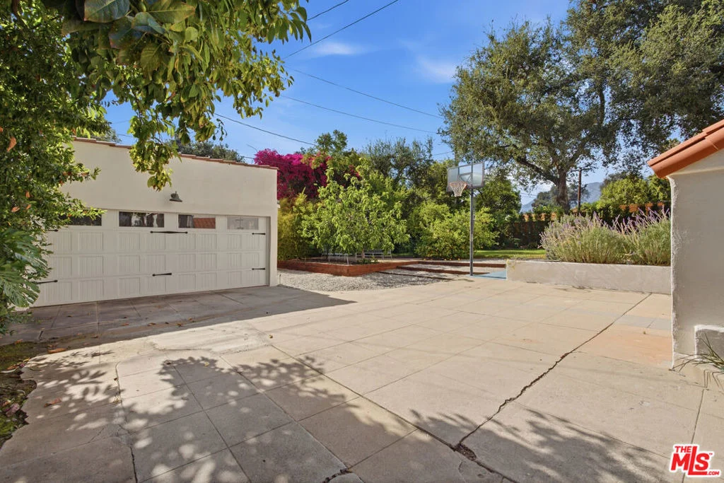 Photo of 2011 Mar Vista Avenue