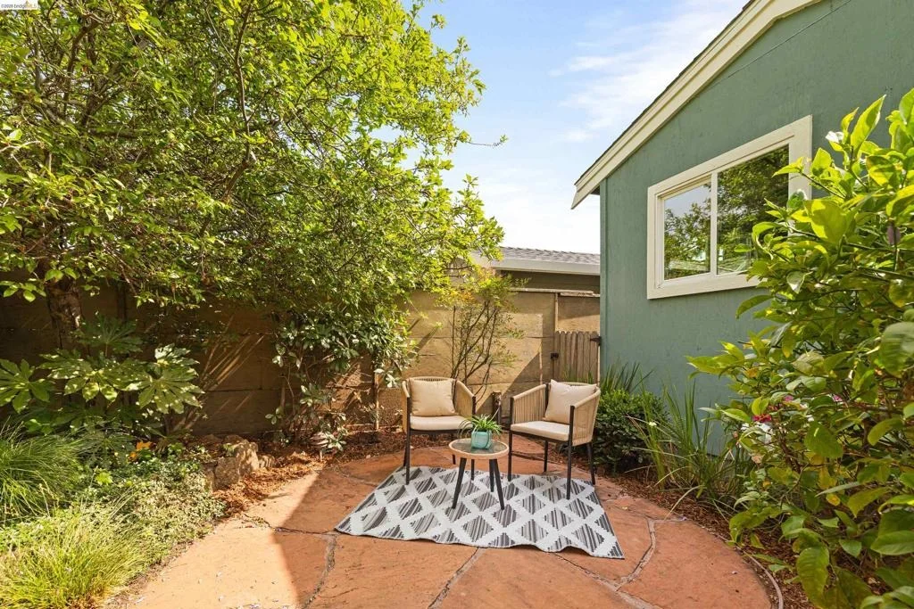 Photo of 1009 Key Route Blvd
