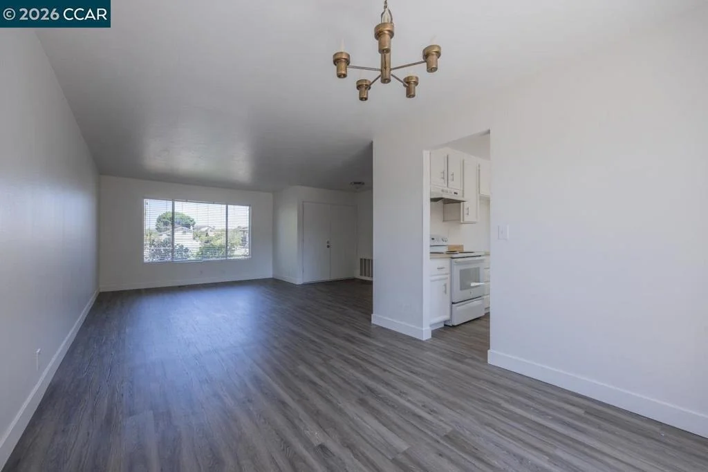Photo of 200 Oriole Ct