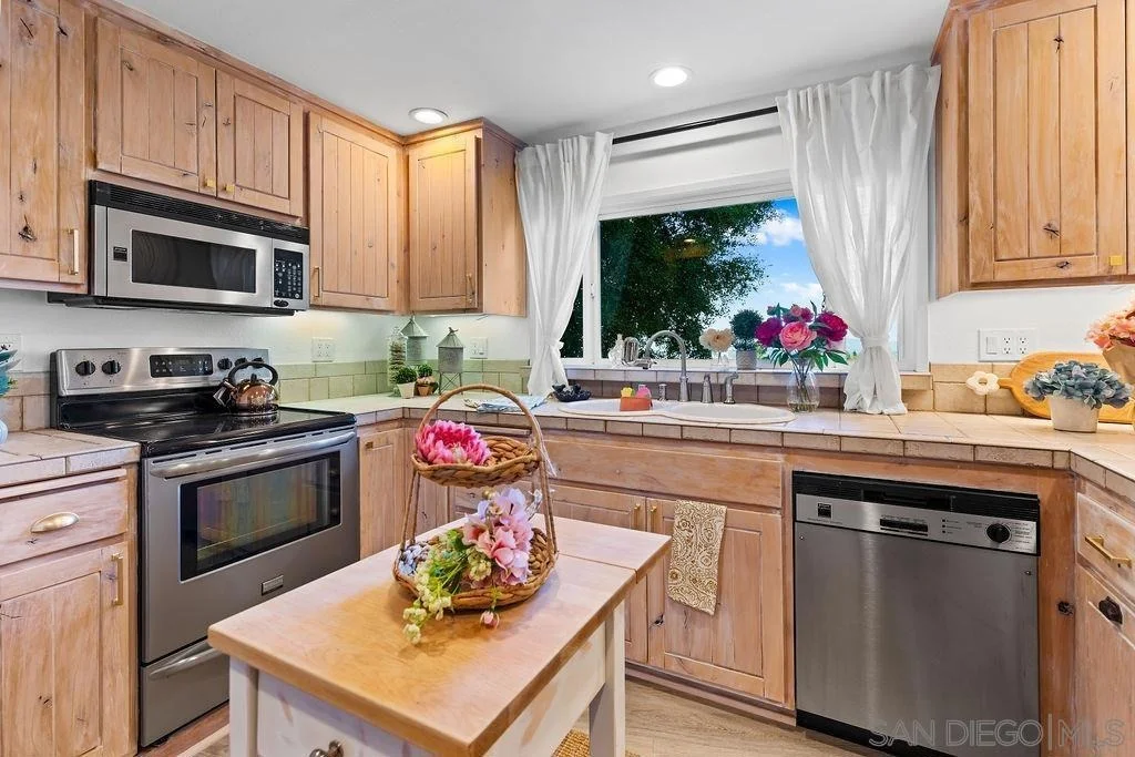 Photo of 720 Sky Mountain Lane