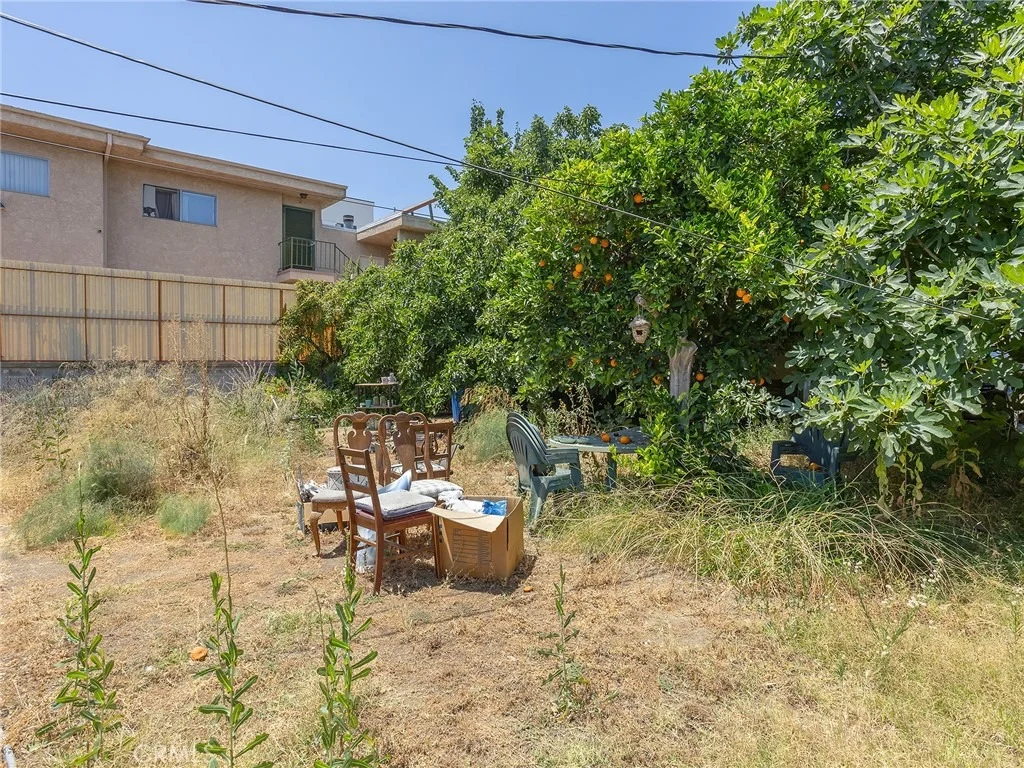 Photo of 14301 Roscoe Boulevard
