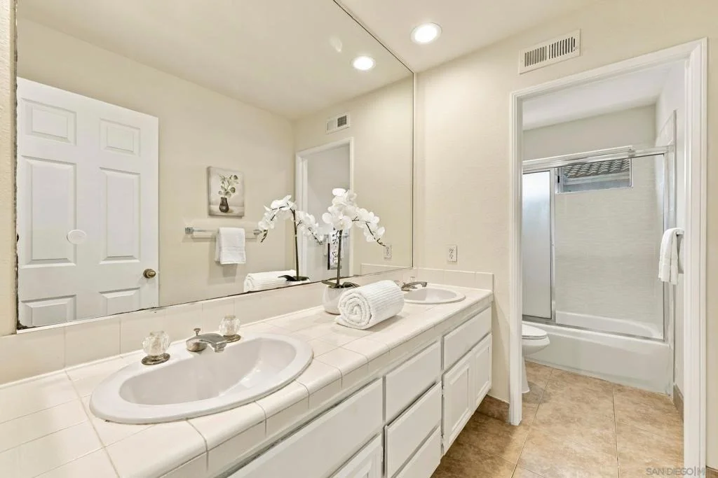 Photo of 556 Parkside Dr