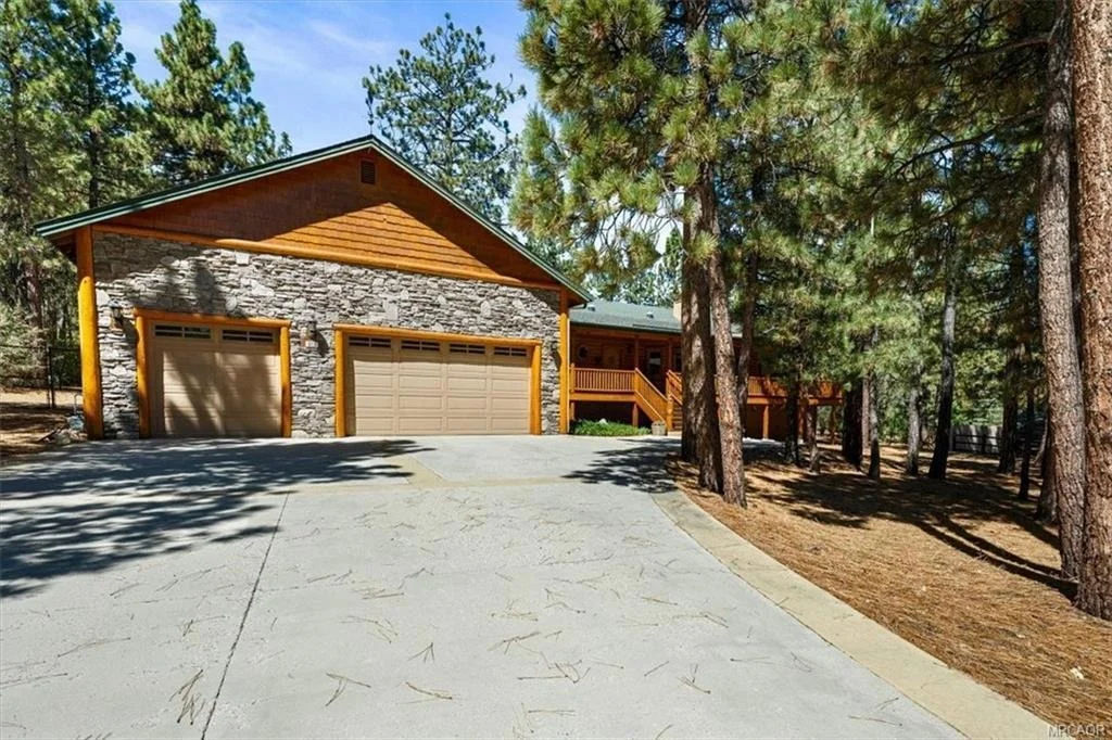 Photo of 613 Cedar Glen Drive