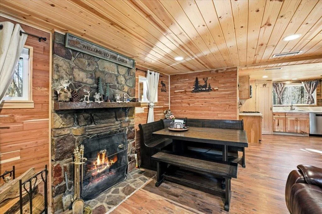 Photo of 830 Oriole Drive