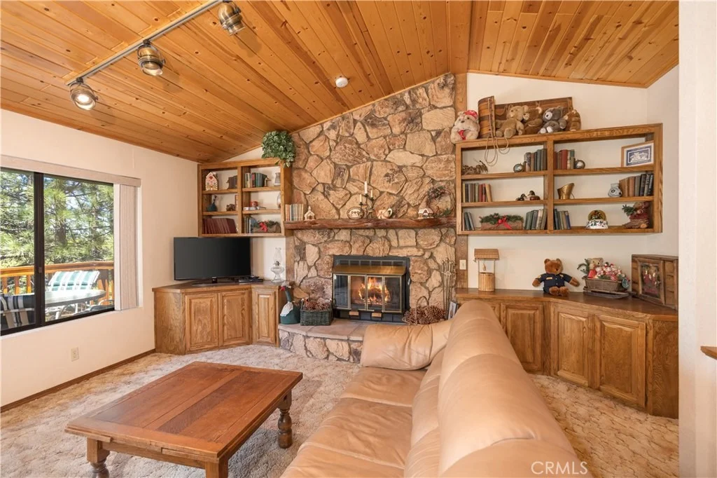 Photo of 696 Menlo Drive