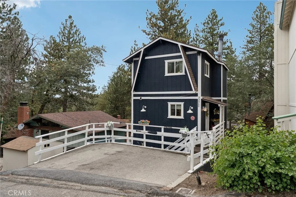 Photo of 33060 Keller Drive