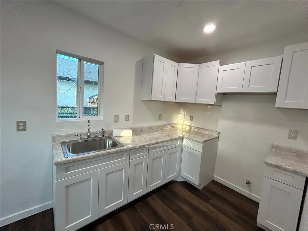 Photo of 2412 Gale Avenue