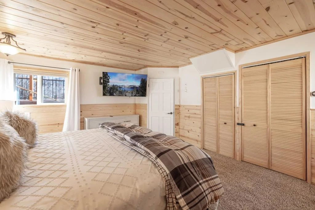 Photo of 42948 Moonridge Road