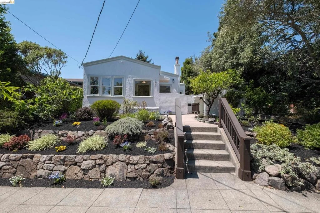 Photo of 1611 Rose St