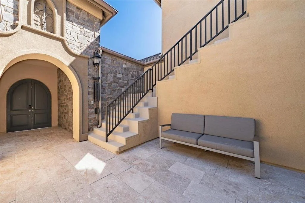 Photo of 541 Ledge