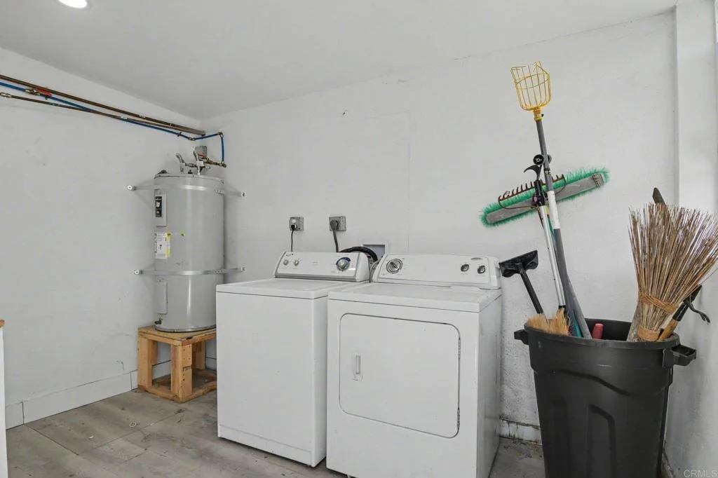 Photo of 2610 Helix St.