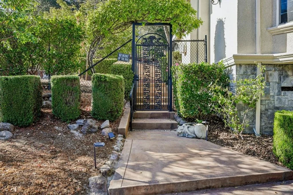 Photo of 1925 Mantelli Drive