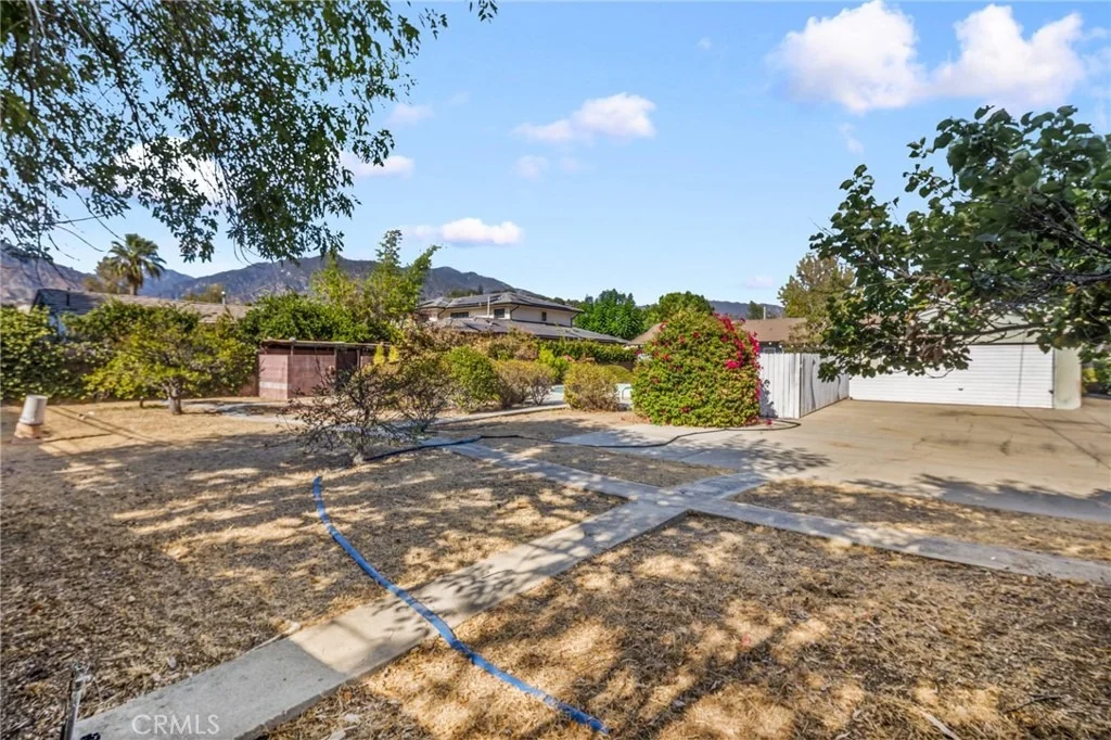 Photo of 1121 Highland Oaks Drive