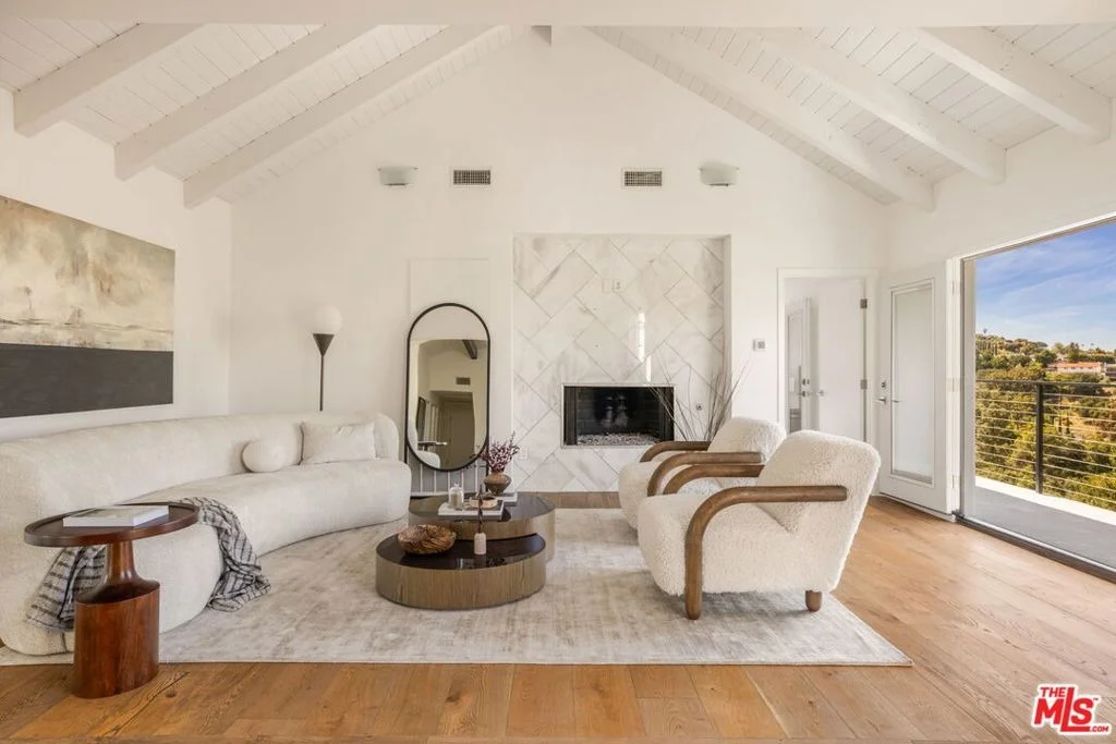 Photo of 3701 Multiview Drive