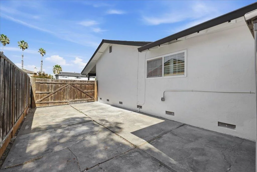 Photo of 38879 Jonquil Drive
