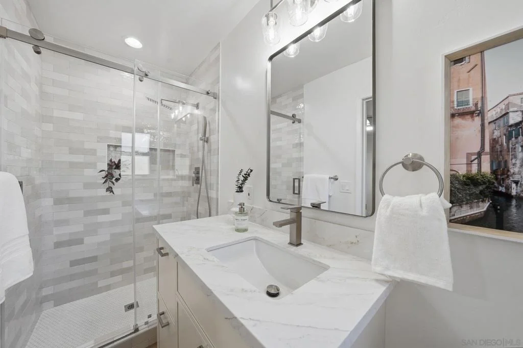 Photo of 6375 Primrose Drive