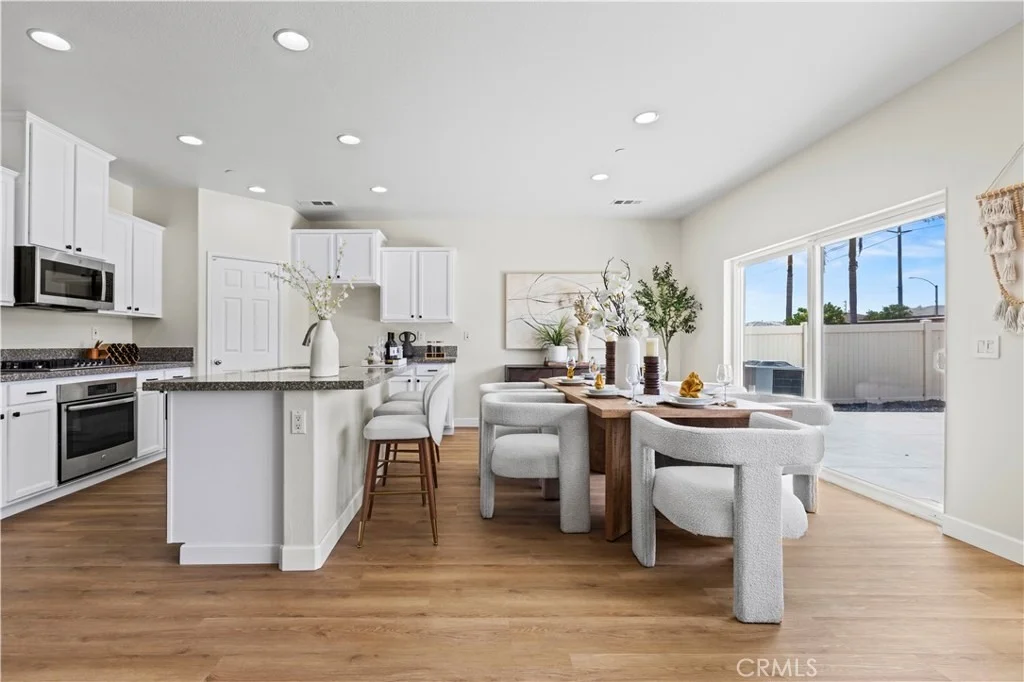 Photo of 6895 Riverglen Court