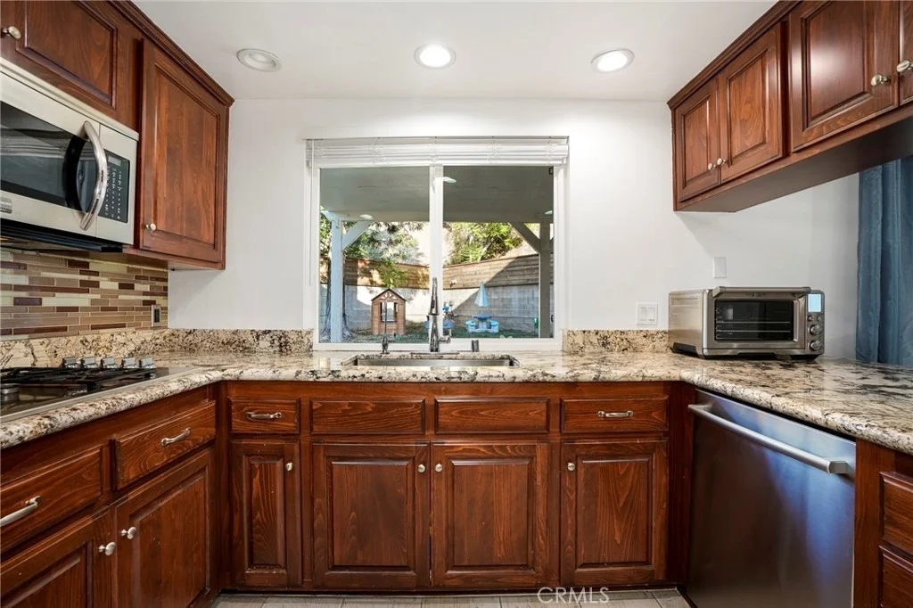 Photo of 10110 Sunland Boulevard
