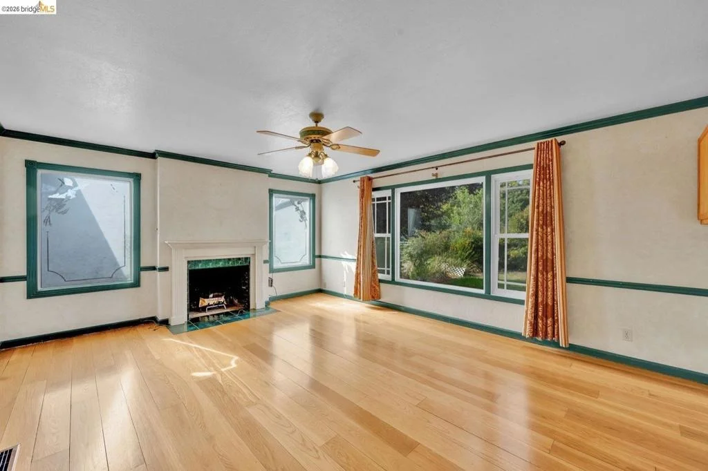 Photo of 3742 Walnut Ave