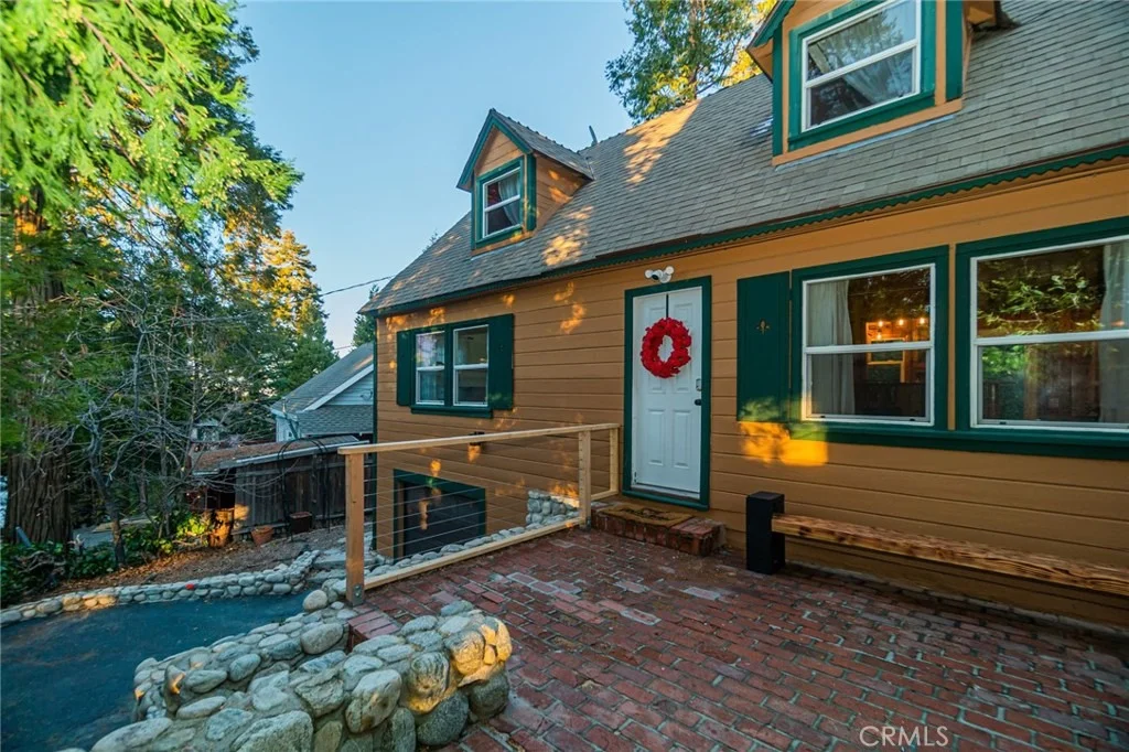 Photo of 627 Rose Lane