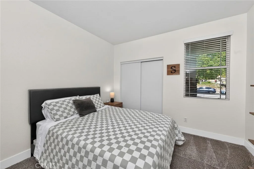 Photo of 31081 Cedar Oak Road