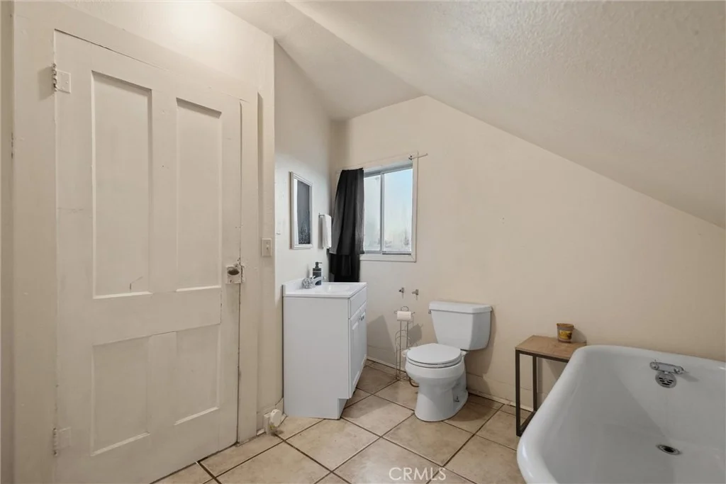 Photo of 855 Johnson