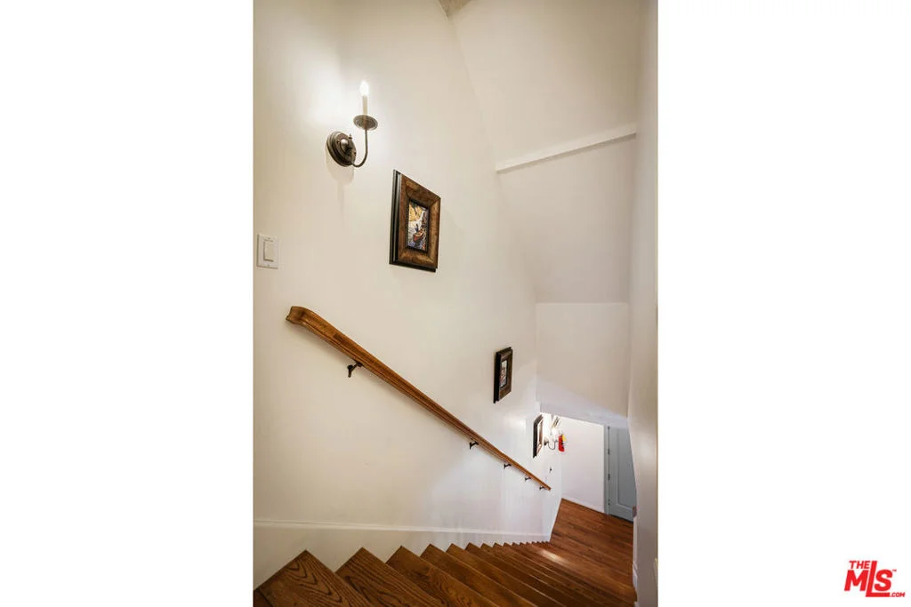 Photo of 208 Knoll Road