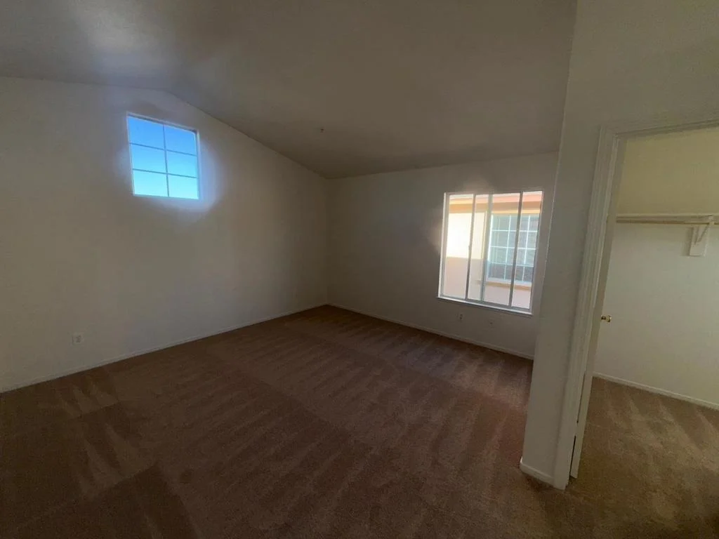 Photo of 1061 Kensington Way