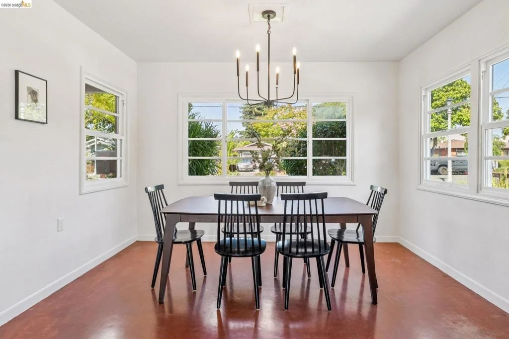 Photo of 201 Warwick Ave