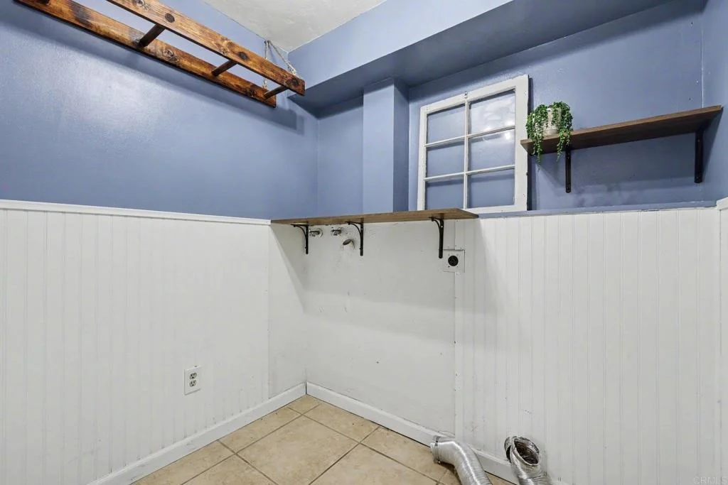 Photo of 6915 Oregon Avenue
