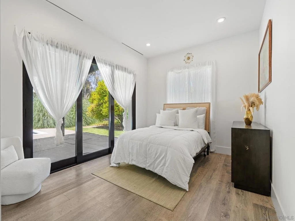Photo of 16947 AVENIDA LUIS