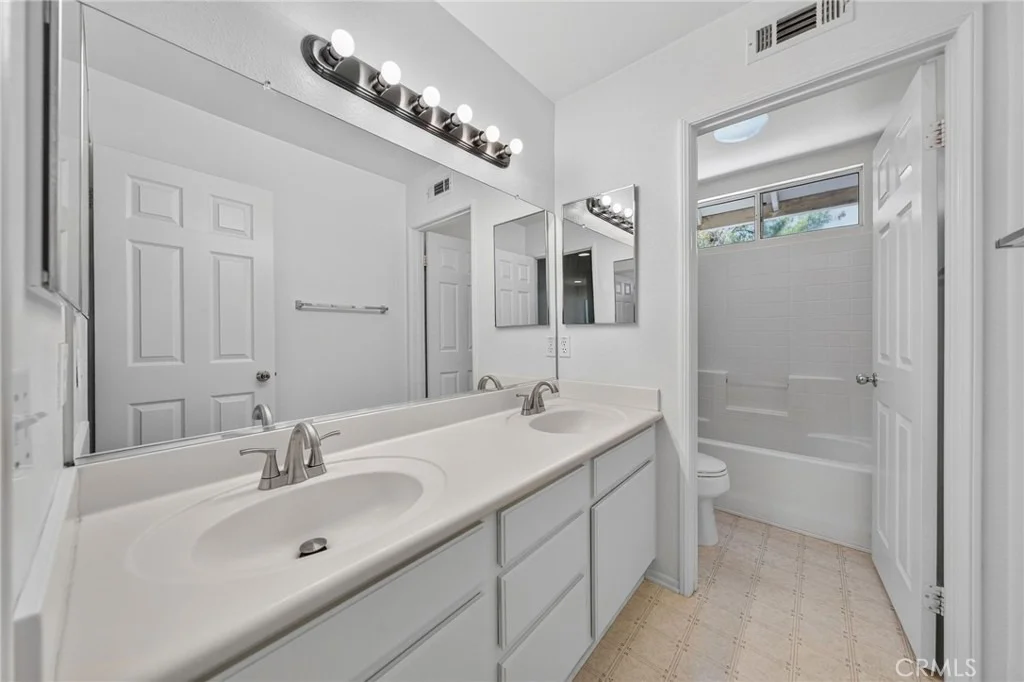Photo of 39977 Chalon Court