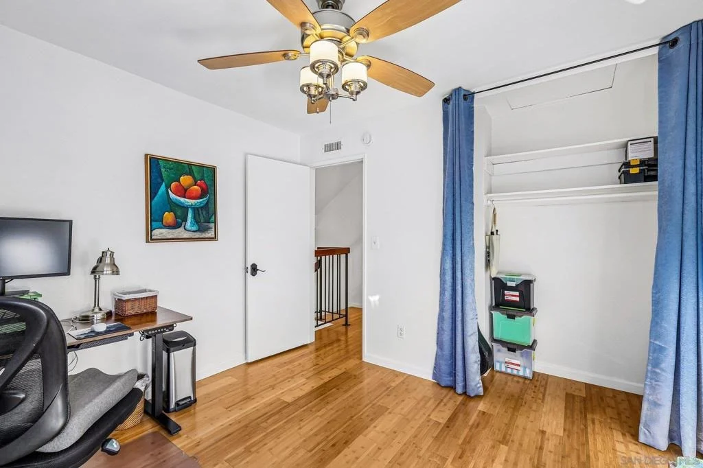 Photo of 10664 Escobar