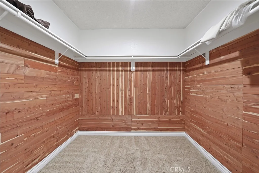 Photo of 1676 Sumac