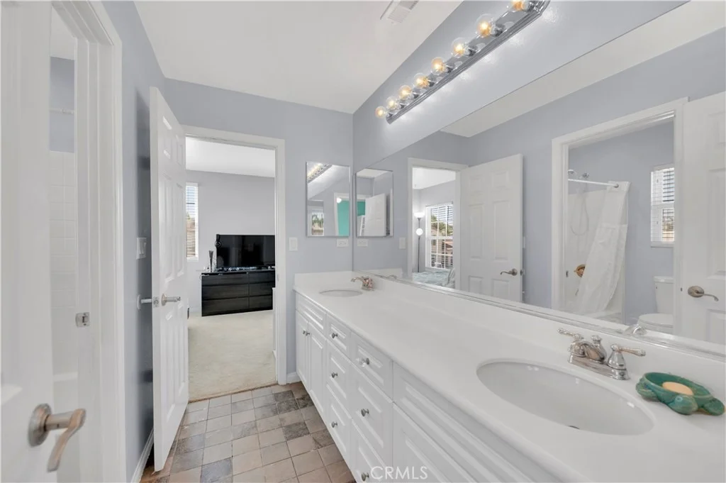 Photo of 30158 Beeswing