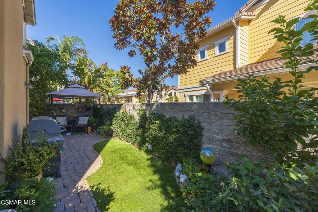Photo of Unit B at 2916 Esperanza Way
