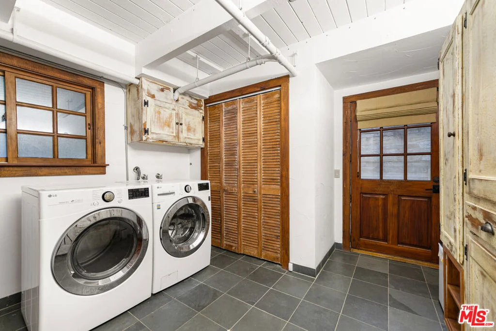 Photo of 8497 Harold Way