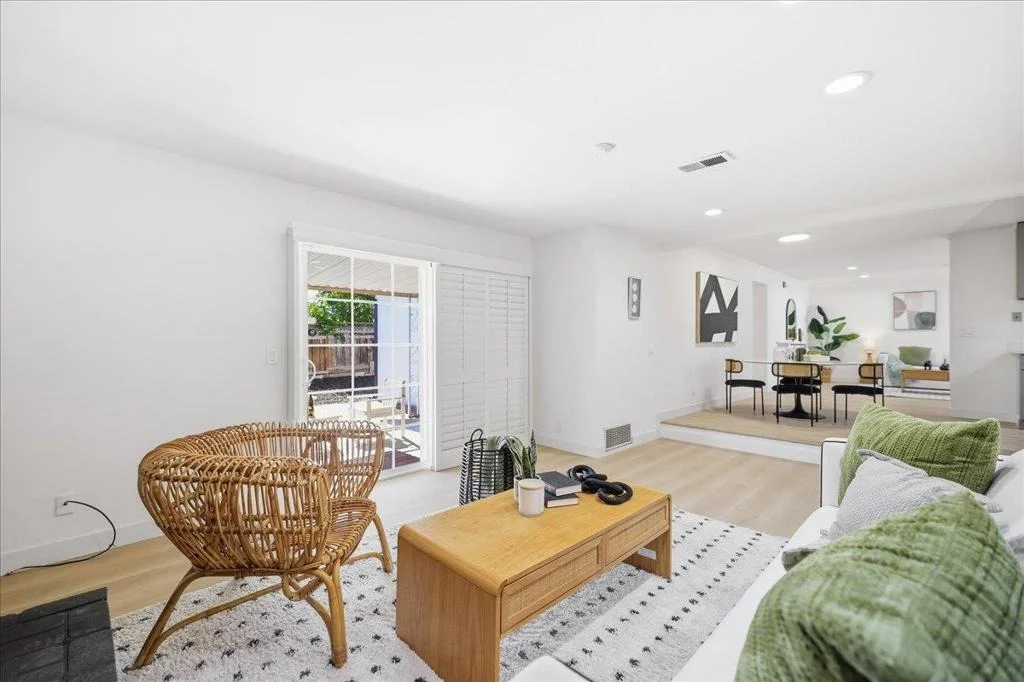 Photo of 38879 Jonquil Drive