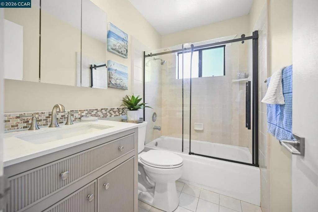Photo of 864 Coachman Pl