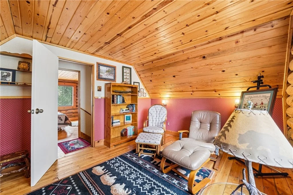 Photo of 33329 Robin Drive