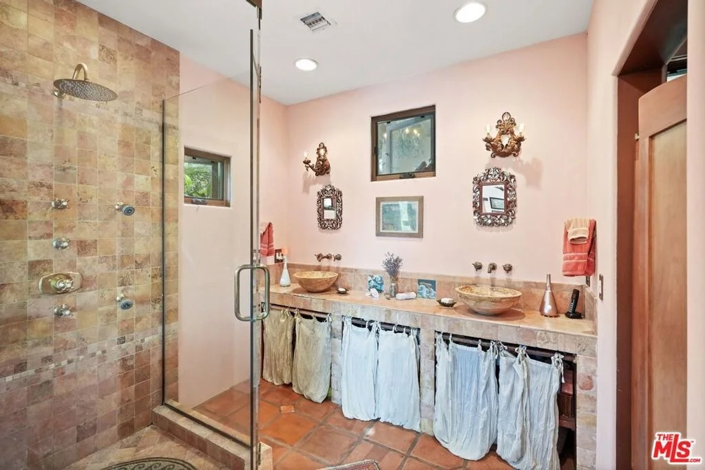 Photo of 754 Basin Drive