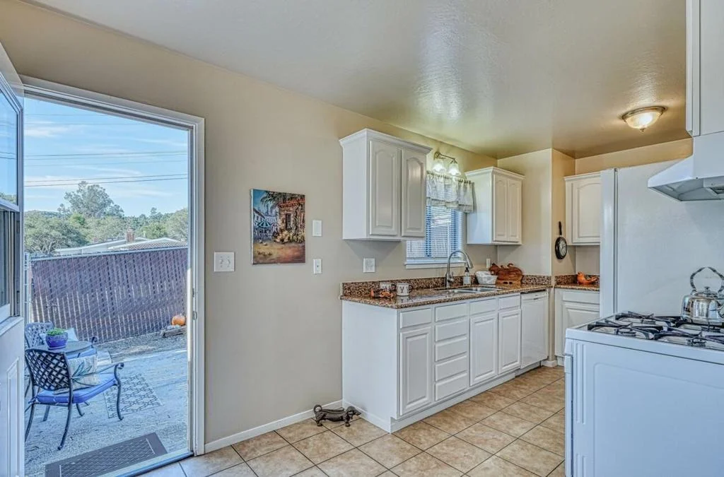 Photo of 7695 Pine Tree Way