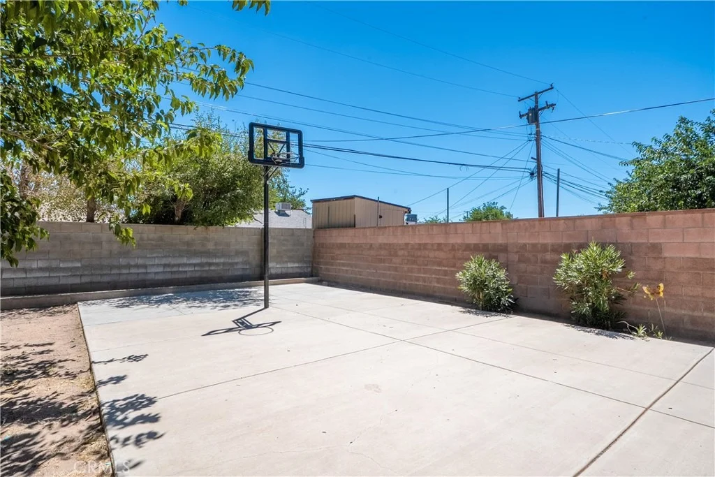 Photo of 38632 Lemsford Avenue