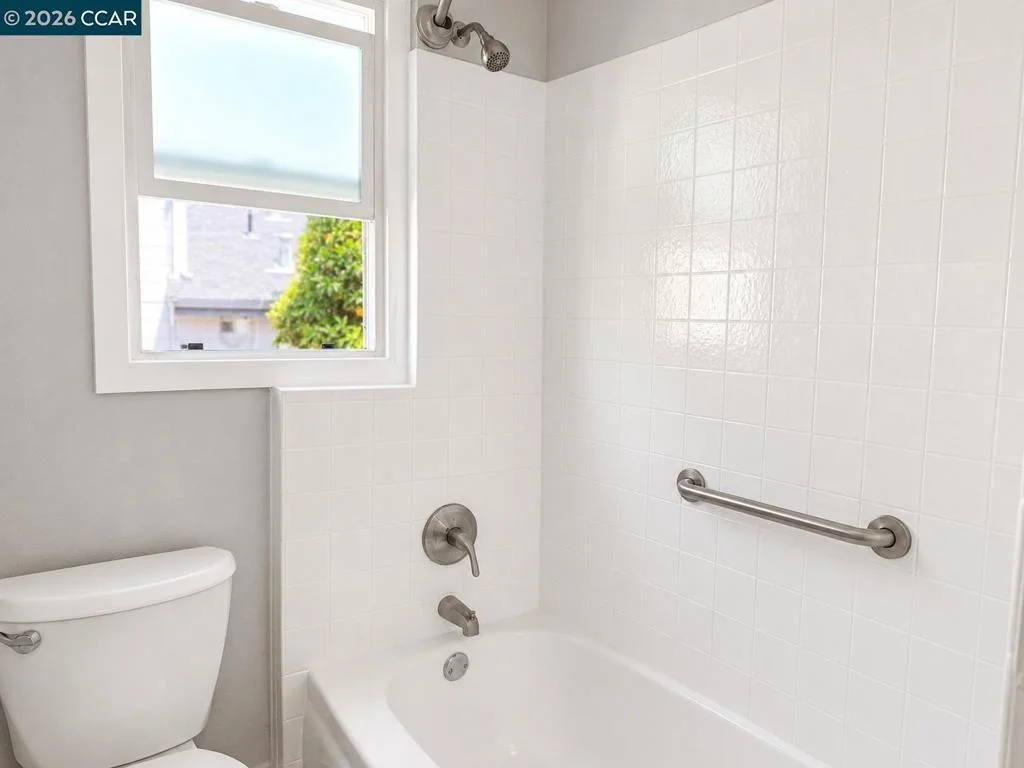 Photo of 615 Flora St