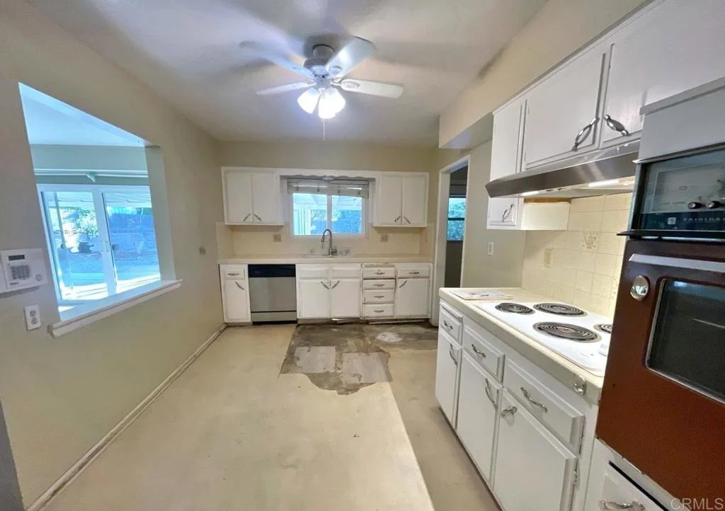 Photo of 28631 Snead Drive
