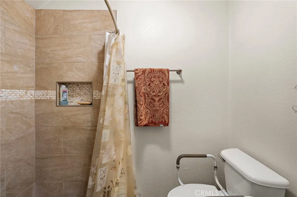 Photo of 2928 Highlands