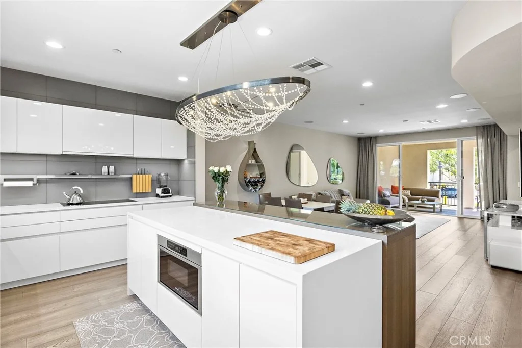 Photo of 745 Beacon