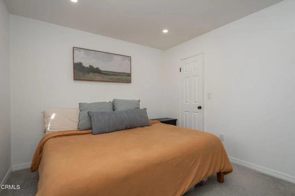 Photo of 894 Barton Avenue
