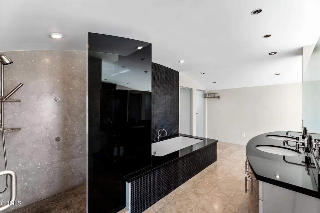Photo of 4015 Ocean Drive