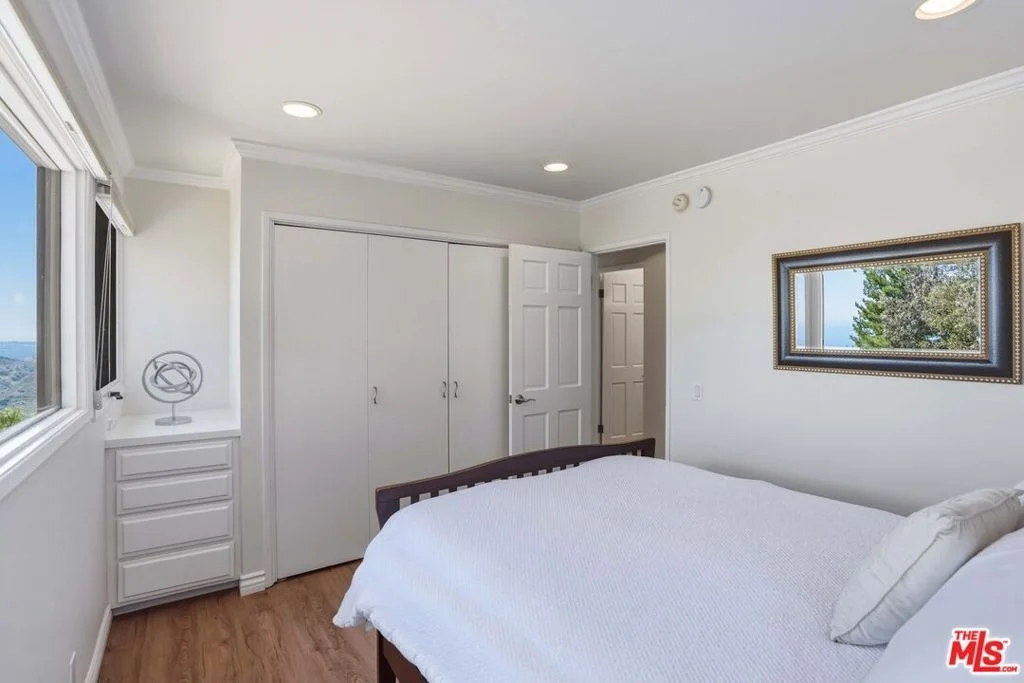 Photo of 2965 Seabreeze Drive
